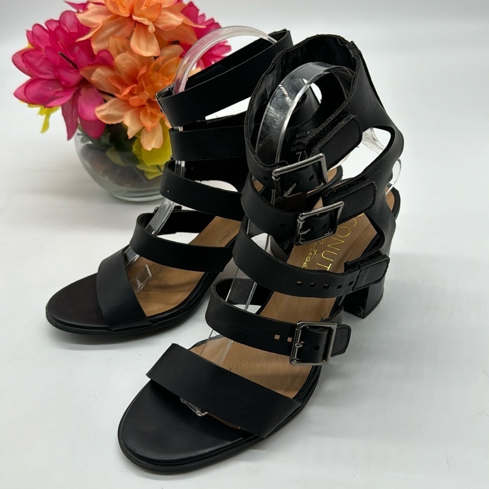 Coconuts by Mattisse Black Leather Strappy Ankle Sandals Size 7.5 BHE6619